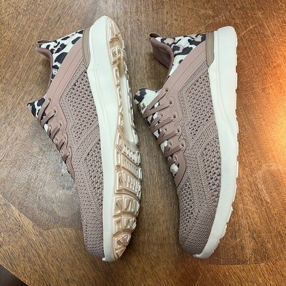 APL Women’s Techloom Tracer in Almond/Pristine/Leopard - Size 7 - Picture 4 of 6